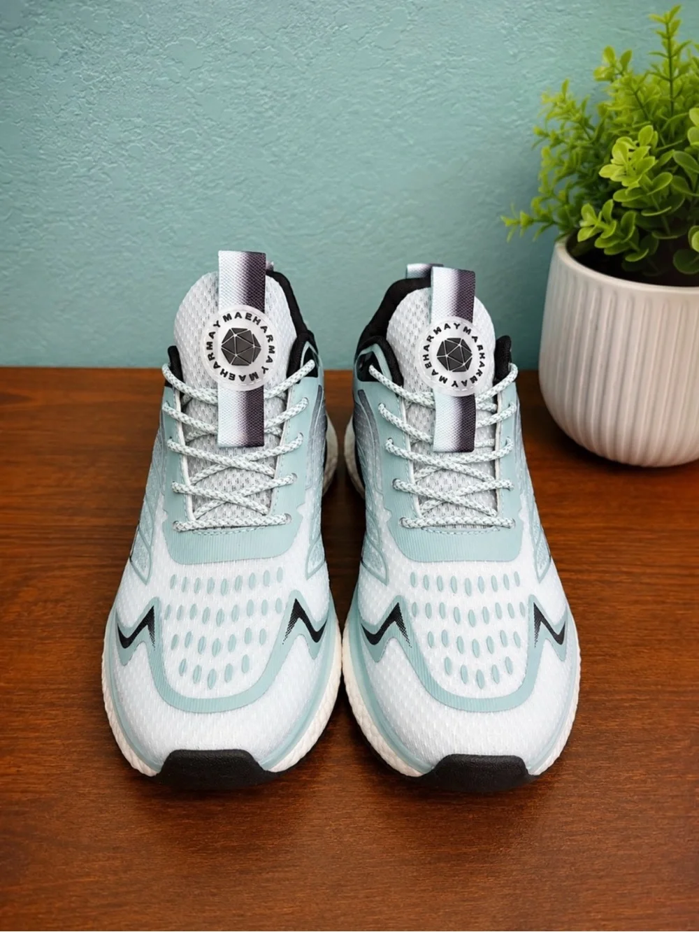 Maeharmay Running Shoes White/Mint Size 40 US 9-9.5 New
